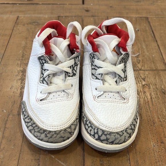 Nike Jordan retro 3 cardinal red sneakers - Picture 2 of 12